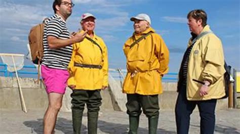 benoit a la plage chanel|Benoît à la plage : Saisons, Casting, Episodes, Résumés .